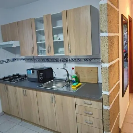 Sunny Island Retreat In Tejina De Isora 度假居