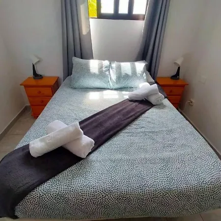 Sunny Island Retreat In Tejina De Isora 度假居